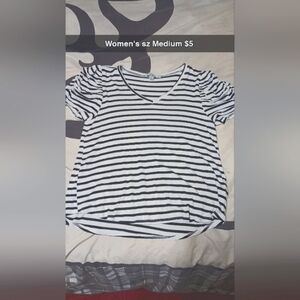 Women's medium striped tshirt